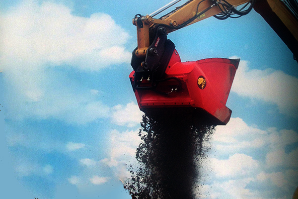 土壤破碎筛分铲斗